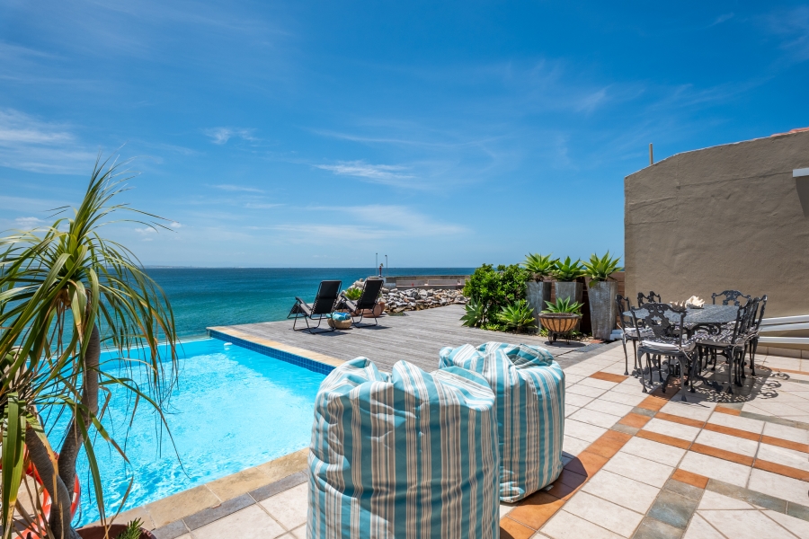 6 Bedroom Property for Sale in Port St Francis Eastern Cape